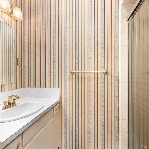 Bath - 506 La Tierra Dr, Angwin, CA 94508 photo 4 of 4