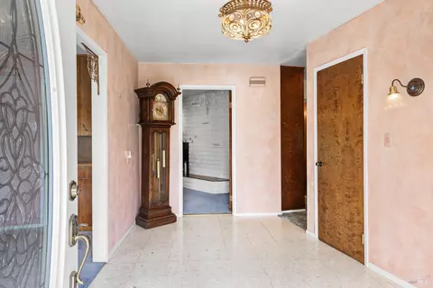 Entry Way - 506 La Tierra Dr, Angwin, CA 94508 photo 2 of 4
