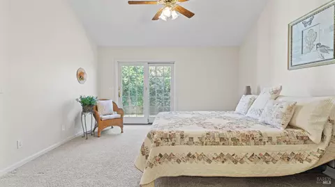 Bedroom - 160 Lynd Way, Dixon, CA 95620 photo 4 of 5