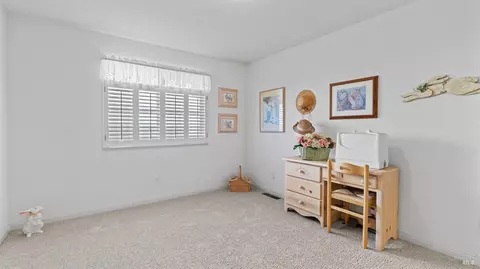 Bedroom - 160 Lynd Way, Dixon, CA 95620 photo 2 of 5