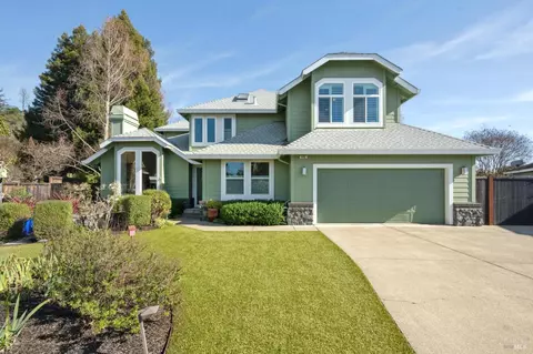 446 Tee Ct, Healdsburg, CA 95448