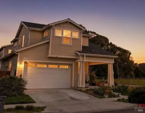 1461 Cecilia Dr, Santa Rosa, CA 95401