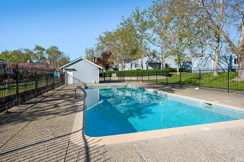 Exterior - 9239 Lakewood Dr, Windsor, CA 95492 photo 11 of 11