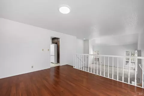 Living - 9239 Lakewood Dr, Windsor, CA 95492 photo 7 of 10