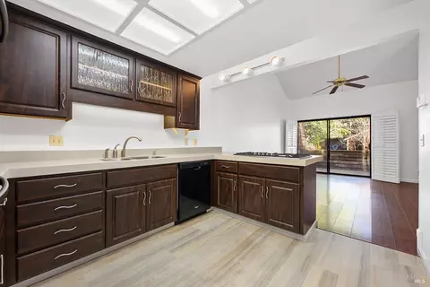 Kitchen - 9239 Lakewood Dr, Windsor, CA 95492 photo 1 of 2