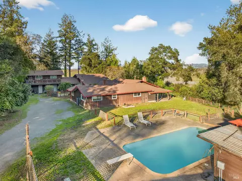 1450 Timberhill Rd, Santa Rosa, CA 95401