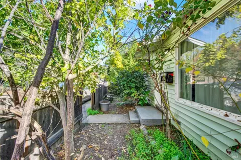 211 Triplett Dr, Cloverdale, CA 95425 photo 6