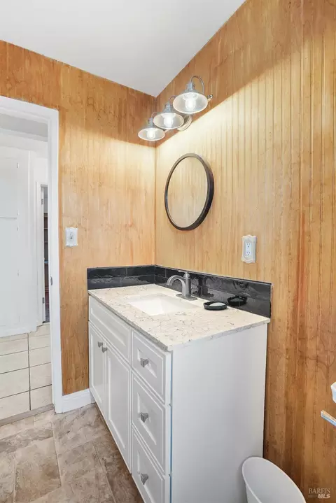 Bath - 7627 Paddon Rd, Vacaville, CA 95688 photo 2 of 2