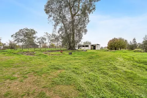 Exterior - 7627 Paddon Rd, Vacaville, CA 95688 photo 5 of 7
