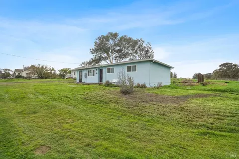 Exterior - 7627 Paddon Rd, Vacaville, CA 95688 photo 2 of 7