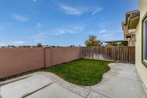 Exterior - 425 Epic St, Vacaville, CA 95688 photo 8 of 15