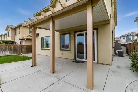 Exterior - 425 Epic St, Vacaville, CA 95688 photo 5 of 15