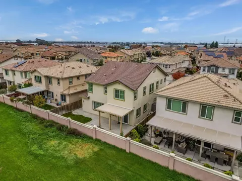 View/Area - 425 Epic St, Vacaville, CA 95688 photo 4 of 5