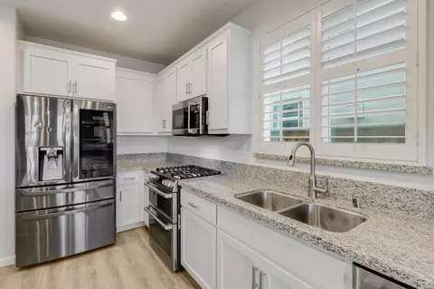 Kitchen - 425 Epic St, Vacaville, CA 95688 photo 4 of 7