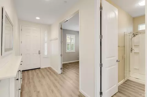 Entry Way - 425 Epic St, Vacaville, CA 95688 photo 5 of 13
