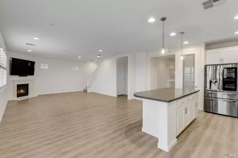 Living - 425 Epic St, Vacaville, CA 95688 photo 1 of 6