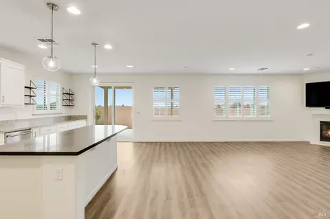 Living - 425 Epic St, Vacaville, CA 95688 photo 2 of 6
