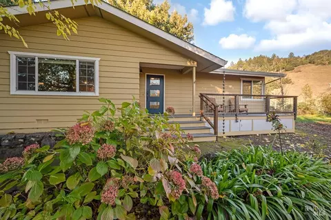 3660 Holly Oak Way, Santa Rosa, CA 95404