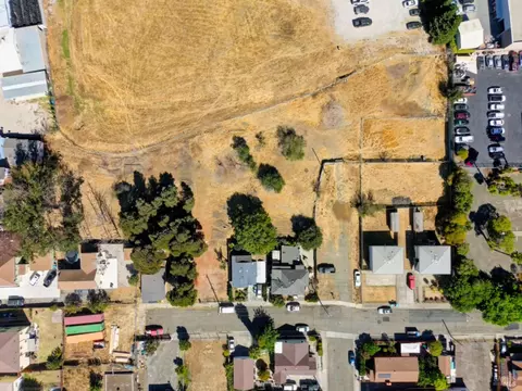 8 Missouri St, Vallejo, CA 94590 photo 2