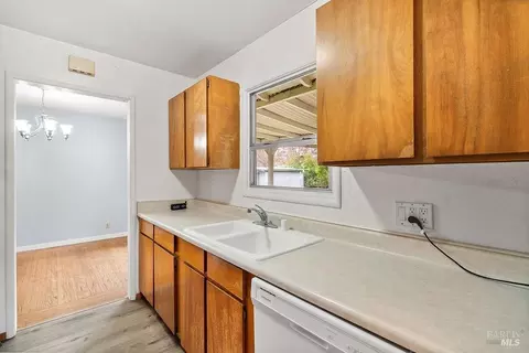 Kitchen - 121 Jackson Way, Vallejo, CA 94591 photo 3 of 4