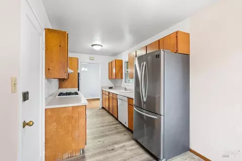 Kitchen - 121 Jackson Way, Vallejo, CA 94591 photo 4 of 4