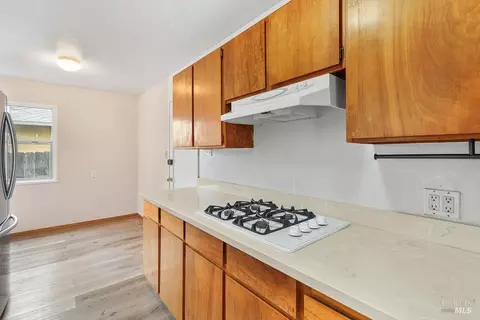 Kitchen - 121 Jackson Way, Vallejo, CA 94591 photo 2 of 4