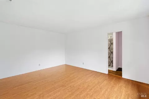 Living - 121 Jackson Way, Vallejo, CA 94591 photo 5 of 5