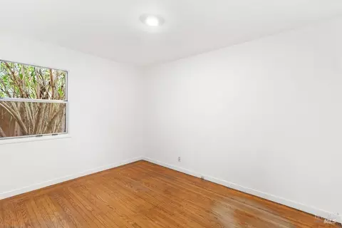Bedroom - 121 Jackson Way, Vallejo, CA 94591 photo 2 of 3