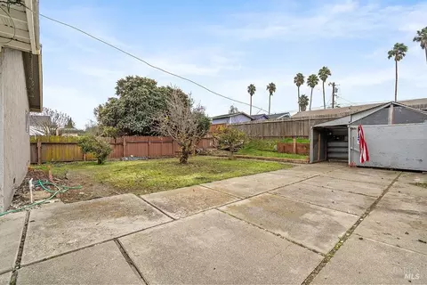 Exterior - 831 5th St, Vallejo, CA 94590 photo 5 of 7