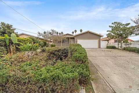 Exterior - 831 5th St, Vallejo, CA 94590 photo 2 of 7