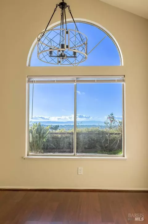 Dining - 453 Knights Cir, Vallejo, CA 94591 photo 1 of 1