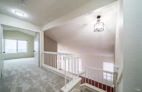 Entry Way - 453 Knights Cir, Vallejo, CA 94591 photo 1 of 2