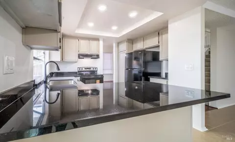 Kitchen - 453 Knights Cir, Vallejo, CA 94591 photo 2 of 3