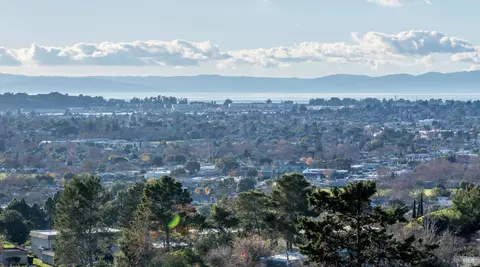 View/Area - 453 Knights Cir, Vallejo, CA 94591 photo 6 of 7