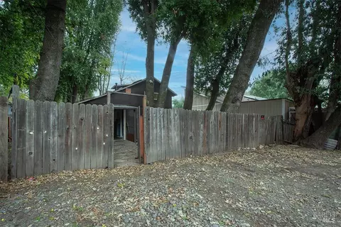 Exterior - 18089 Riverside Dr, Sonoma, CA 95476 photo 5 of 5