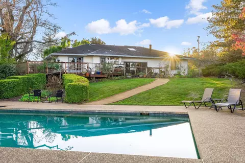 2850 Western Ave, Petaluma, CA 94952