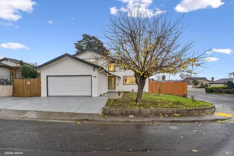 102 Dartmouth Ave, Vallejo, CA 94589