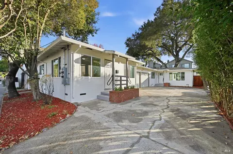 342 College Ave, Santa Rosa, CA 95401
