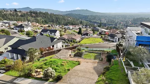 3780 Palazzo Ct, Santa Rosa, CA 95404