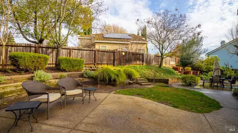 3360 Hillridge Dr, Fairfield, CA 94534