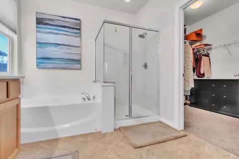 Bath - 1120 Bello Dr, Dixon, CA 95620 photo 2 of 4