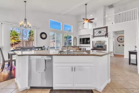 Kitchen - 1120 Bello Dr, Dixon, CA 95620 photo 4 of 4