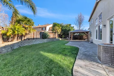 Exterior - 1120 Bello Dr, Dixon, CA 95620 photo 6 of 6