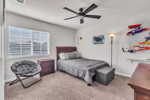 Bedroom - 1120 Bello Dr, Dixon, CA 95620 photo 5 of 8