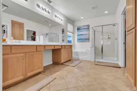 Bath - 1120 Bello Dr, Dixon, CA 95620 photo 1 of 4