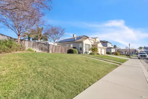 Exterior - 1120 Bello Dr, Dixon, CA 95620 photo 2 of 6