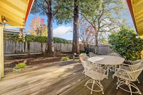 Exterior - 6 Oakhurst Pl, Santa Rosa, CA 95409 photo 3 of 11