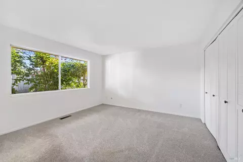 Bedroom - 6 Oakhurst Pl, Santa Rosa, CA 95409 photo 3 of 5