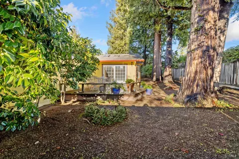 Exterior - 6 Oakhurst Pl, Santa Rosa, CA 95409 photo 5 of 11