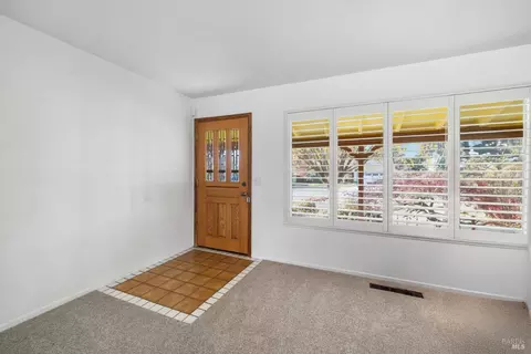 Entry Way - 6 Oakhurst Pl, Santa Rosa, CA 95409 photo 1 of 1